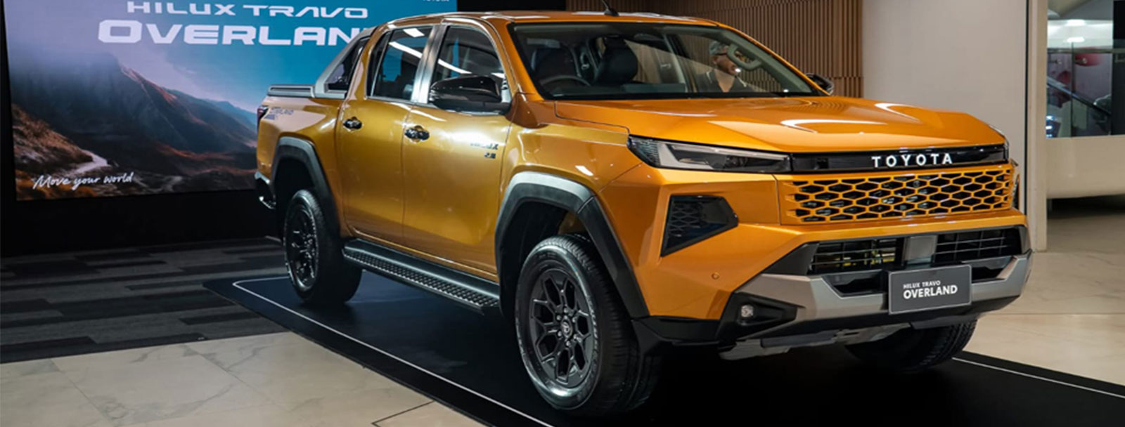 Toyota Hilux Revo Overland 2025